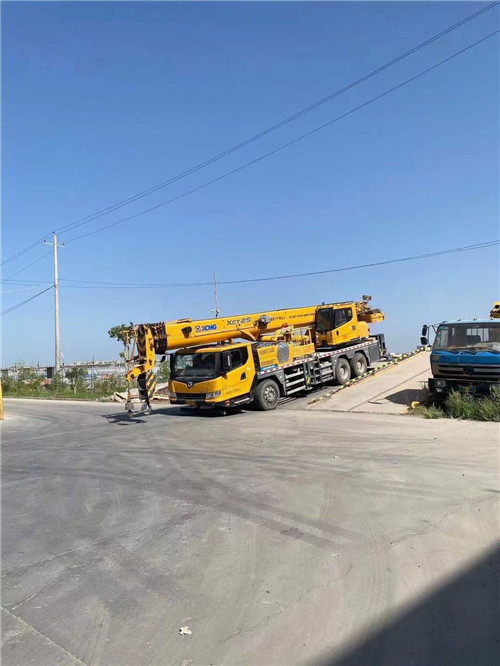 富蕴县吊车作业时，可能会产生哪些额外收费项目？